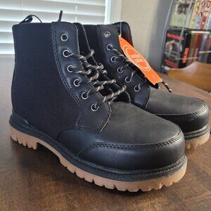 Wonder Nation Boy's Black Boots Size 2 Non-Marking Outsole-NWT
